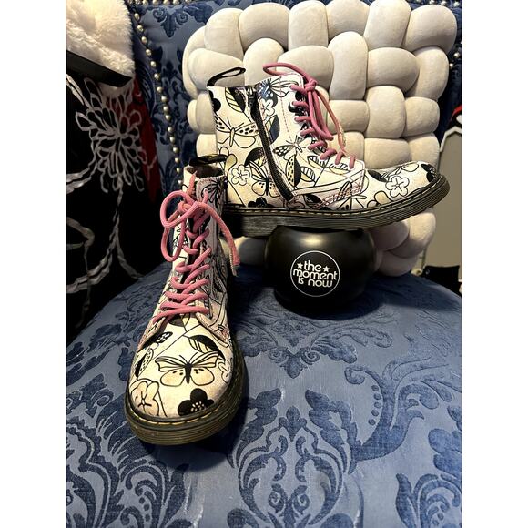 Dr Martens Butterfly Print Pascal Boots size 6/EU37 - Picture 1 of 6